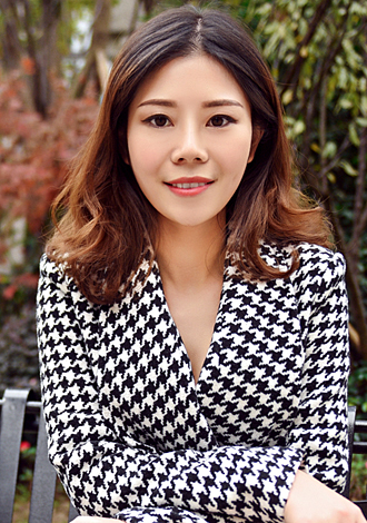 Gorgeous member profiles: China Member Luoxin from Hangzhou