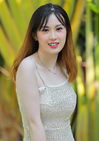 Gorgeous profiles pictures: pretty Asian Member THUY ANH from Ho Chi Minh City