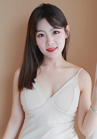 Gorgeous profiles pictures: Tianyu from Chongqing, Thai member for romantic companionship